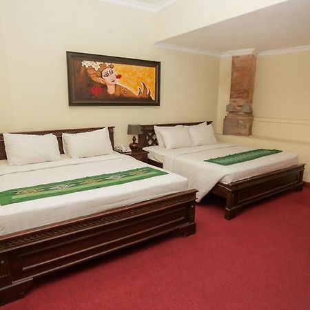 Ubud Hotel & Cottages Маланг Екстериор снимка