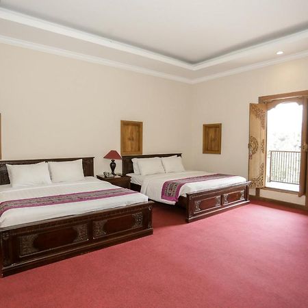 Ubud Hotel & Cottages Маланг Екстериор снимка
