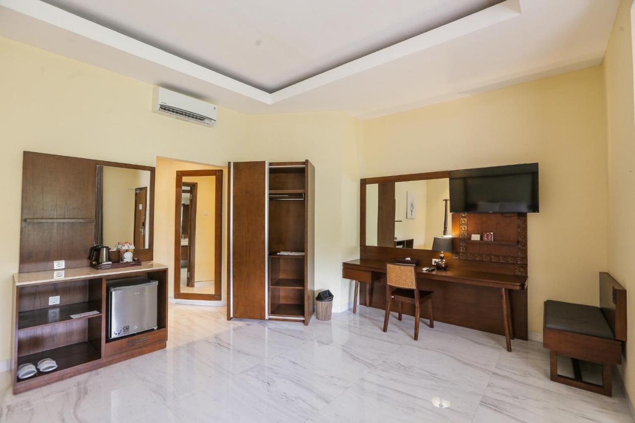 Ubud Hotel & Cottages Маланг Екстериор снимка