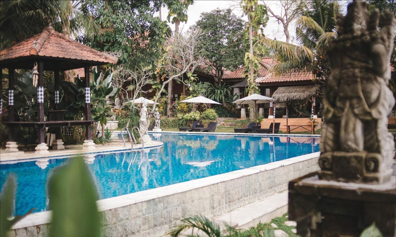 Ubud Hotel & Cottages Маланг Екстериор снимка