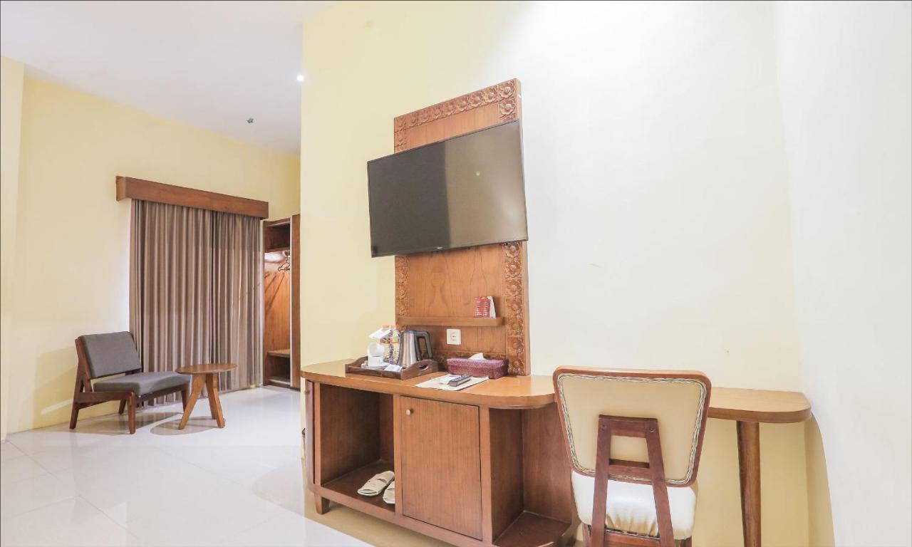 Ubud Hotel & Cottages Маланг Екстериор снимка