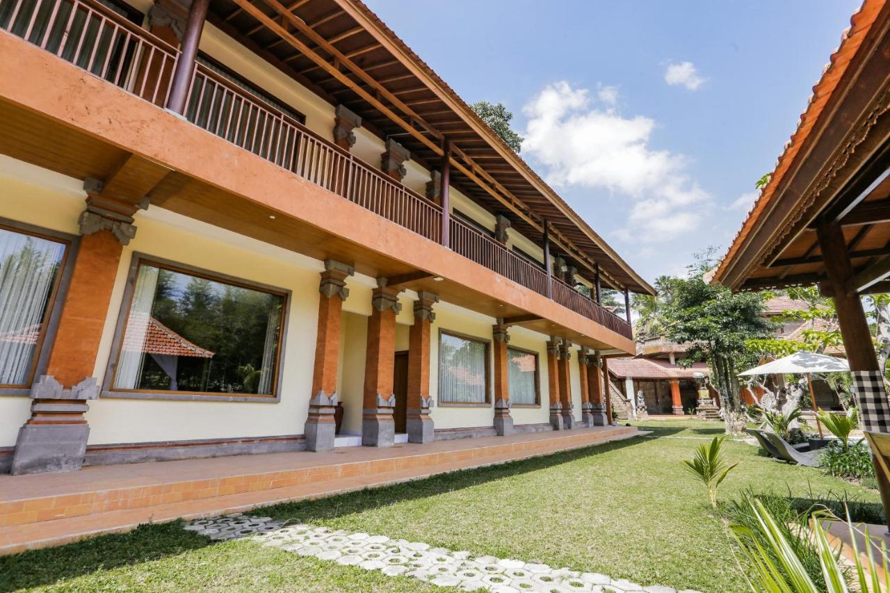 Ubud Hotel & Cottages Маланг Екстериор снимка