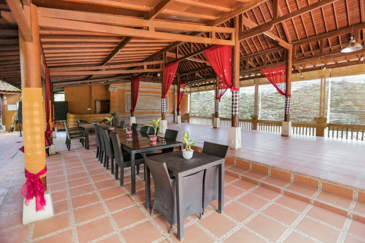 Ubud Hotel & Cottages Маланг Екстериор снимка