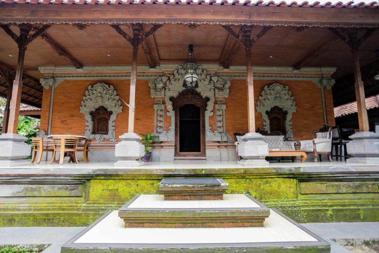 Ubud Hotel & Cottages Маланг Екстериор снимка