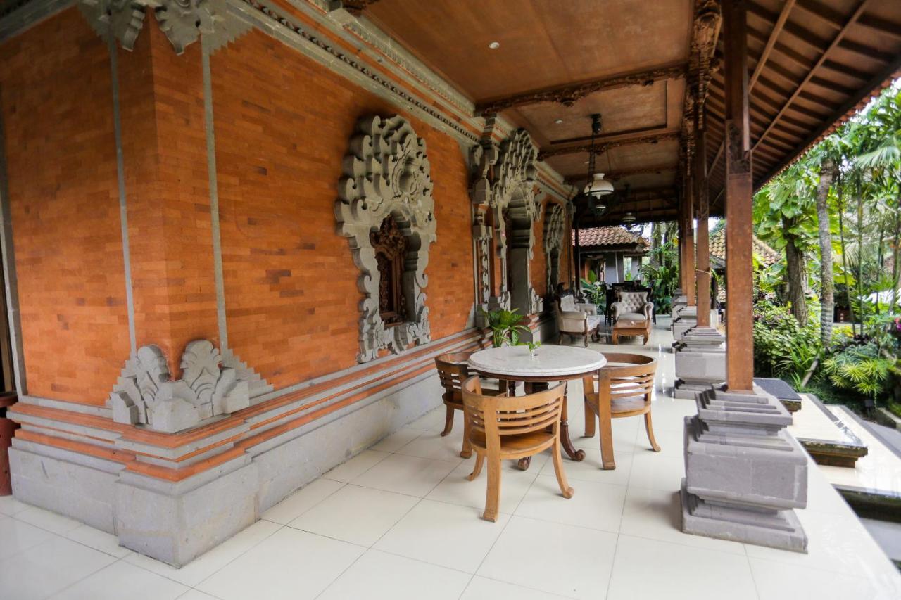 Ubud Hotel & Cottages Маланг Екстериор снимка