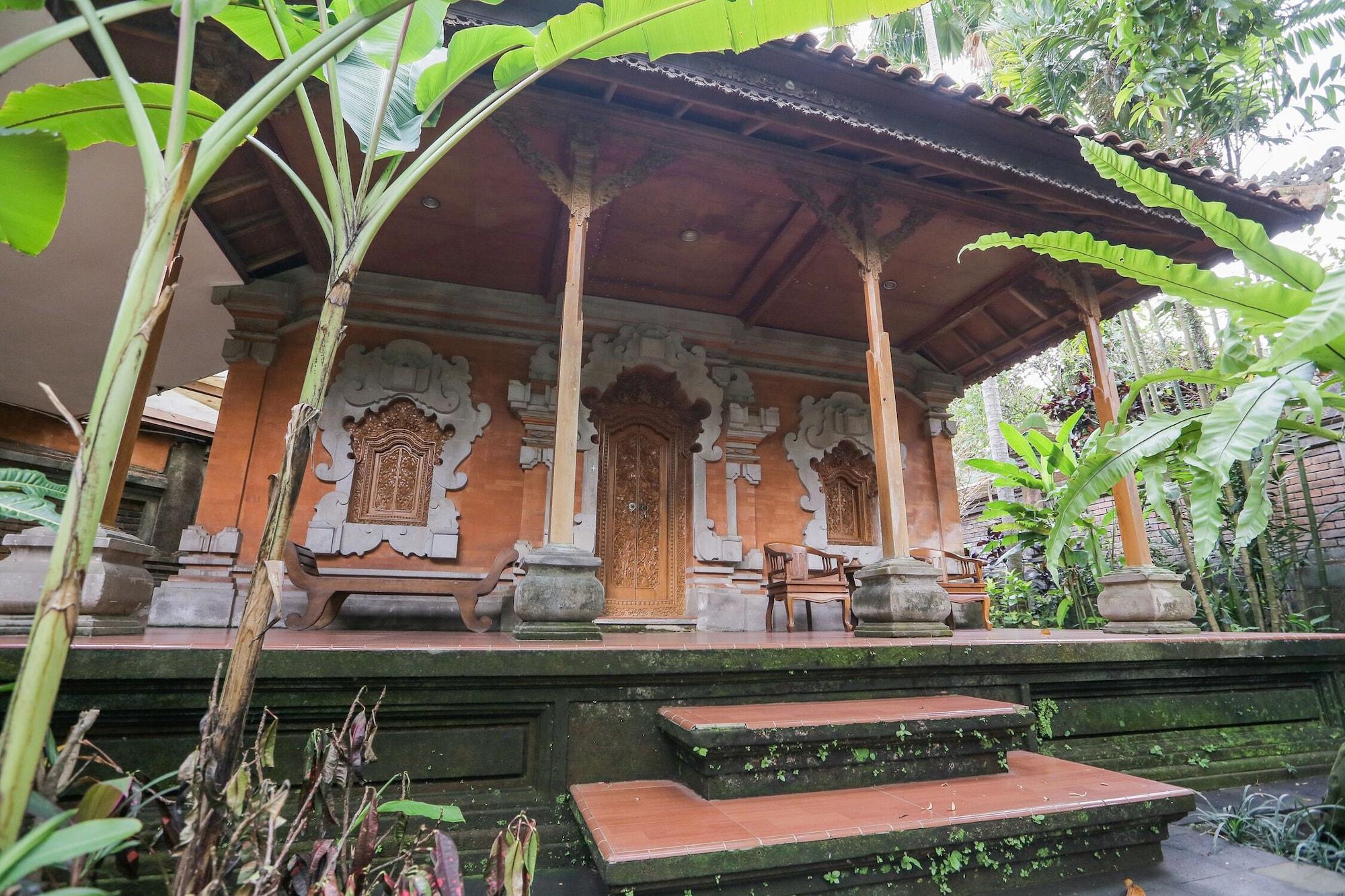 Ubud Hotel & Cottages Маланг Екстериор снимка